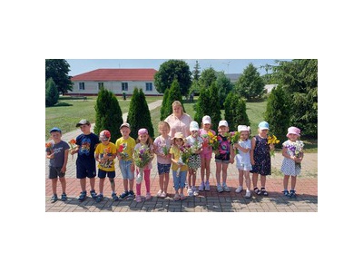 Мы помним дней Великих Славу!